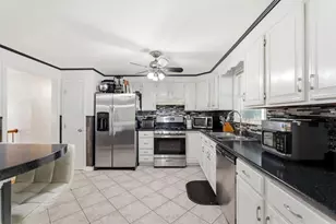 24 Lawton St, Haverhill, MA 01830 - Photo 9