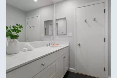 2 Clarendon St #302, Boston, MA 02116 - Photo 25
