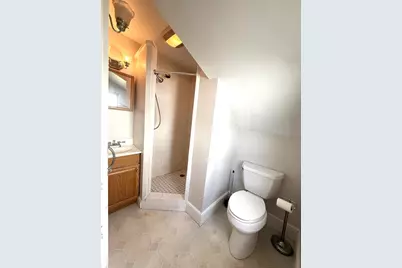 10 Avon Street, Saugus, MA 01906 - Photo 9