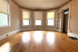 10 Avon St, Saugus, MA 01906 - Photo 3