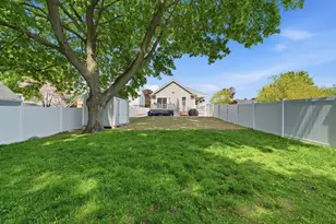 11 MacArthur Blvd, Danvers, MA 01923 - Photo 3