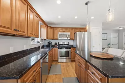 11 Macarthur Blvd #B, Danvers, MA 01923 - Photo 9