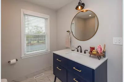 48 Macarthur Rd, Stoneham, MA 02180 - Photo 9
