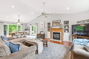 48 Hummingbird Ln, Swansea, MA 02777 - Photo 9