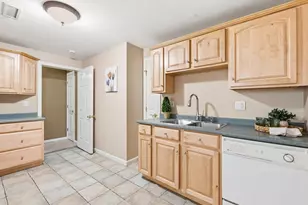 48 Hummingbird Ln, Swansea, MA 02777 - Photo 35