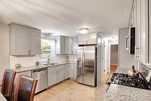 161 Fernbank Rd, Springfield, MA 01129 - Photo 3
