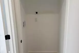 60-62 Wellsmere Rd, Boston, MA 02131 - Photo 13