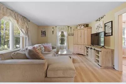 63 Gardner Rd, Hubbardston, MA 01452 - Photo 11