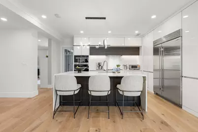80 Verndale St #80, Brookline, MA 02446 - Photo 5