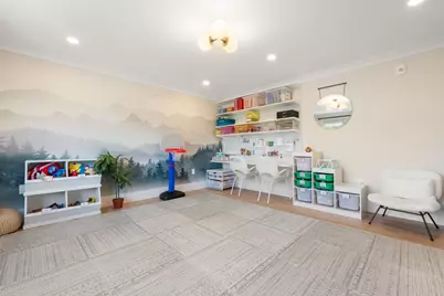 80 Verndale St #80, Brookline, MA 02446 - Photo 17