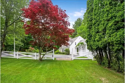 107 Farm St, Dover, MA 02030 - Photo 13