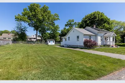 61 Columbus Ave, Easton, MA 02356 - Photo 1