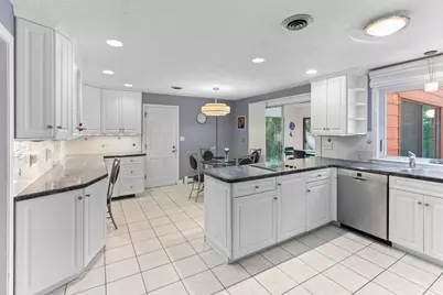 28 Baltic Ave, Easton, MA 02356 - Photo 5