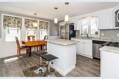 516 Lakeview Ave, Lowell, MA 01850 - Photo 5