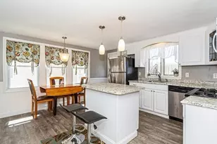 516 Lakeview Ave, Lowell, MA 01850 - Photo 5