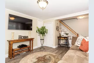 516 Lakeview Ave, Lowell, MA 01850 - Photo 3