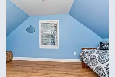 516 Lakeview Ave, Lowell, MA 01850 - Photo 9