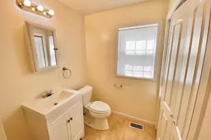 93 Orleans, Springfield, MA 01109 - Photo 9