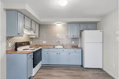 120 Orchard St #B, Springfield, MA 01107 - Photo 5