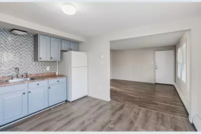 120 Orchard St #B, Springfield, MA 01107 - Photo 3