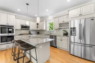 156 Ashmont St, Boston, MA 02124 - Photo 3