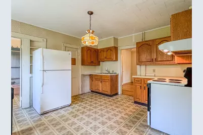 17 Worcester Ave, Montague, MA 01376 - Photo 9