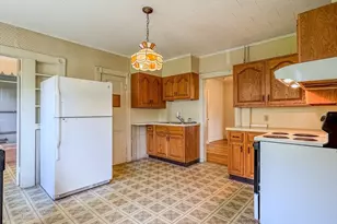 17 Worcester Ave, Montague, MA 01376 - Photo 9