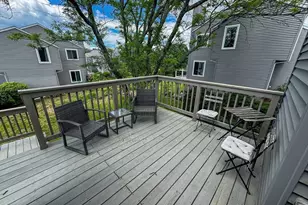 32 Autumn Ln, Amherst, MA 01002 - Photo 3
