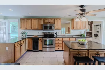 7 Tina Rd, Milford, MA 01757 - Photo 3