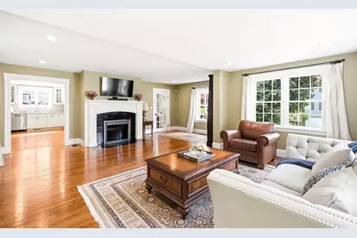 18 Grayson Rd, Winchester, MA 01890 - Photo 9