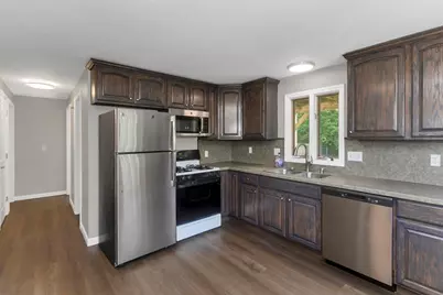 105 Mazarin St, Springfield, MA 01151 - Photo 5