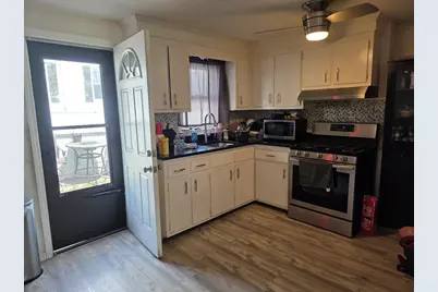 160 Orleans, Lowell, MA 01580 - Photo 5