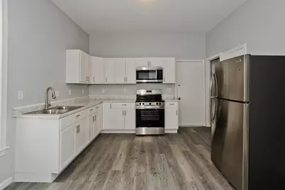 64 Thompson St, Springfield, MA 01109 - Photo 17