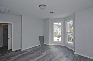 64 Thompson St, Springfield, MA 01109 - Photo 9
