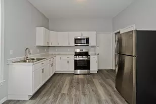 64 Thompson St, Springfield, MA 01109 - Photo 17