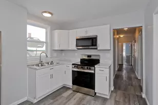 64 Thompson St, Springfield, MA 01109 - Photo 5