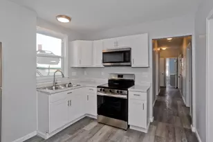 64 Thompson St, Springfield, MA 01109 - Photo 5