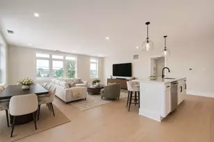 62 Foundry St, Wakefield, MA 01880 - Photo 1