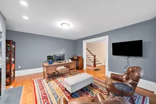 27 Mattoon St, Springfield, MA 01105 - Photo 3
