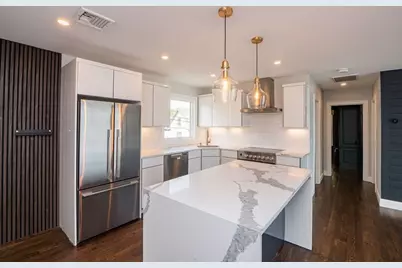 82 Webb St #2L, Salem, MA 01970 - Photo 3