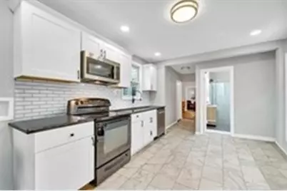 108 Marble St, Springfield, MA 01105 - Photo 3