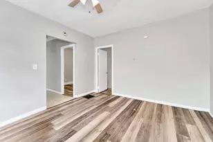 108 Marble St, Springfield, MA 01105 - Photo 9