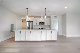 62 Foundry St, Wakefield, MA 01880 - Photo 1