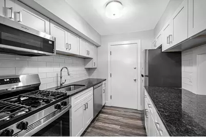 9 Longwood Dr #1, Andover, MA 01810 - Photo 5