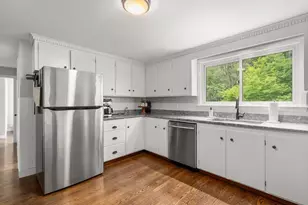 21 Grove St, Shrewsbury, MA 01545 - Photo 11