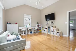 102 Purchase St, Milford, MA 01757 - Photo 9