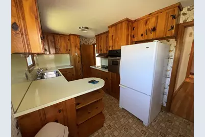 18 Pulaski Street, Uxbridge, MA 01569 - Photo 9