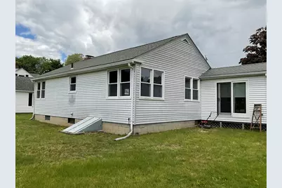 18 Pulaski Street, Uxbridge, MA 01569 - Photo 3