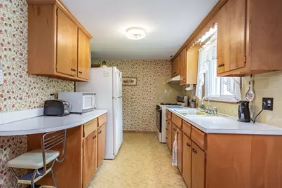 244 Connecticut Ave, Somerset, MA 02726 - Photo 11