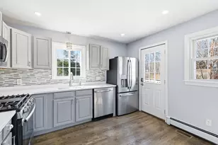 153 Pilgrim St, Abington, MA 02351 - Photo 3